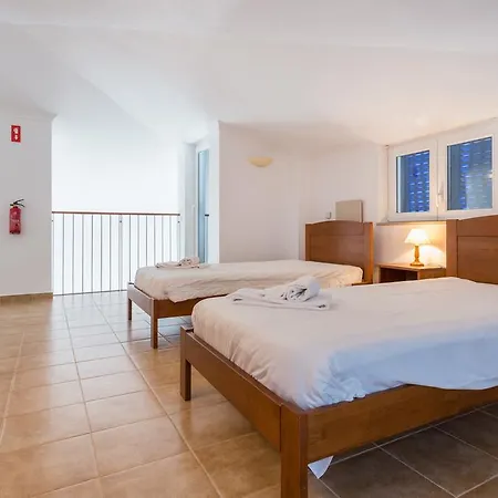 Duplex In بورغاو
